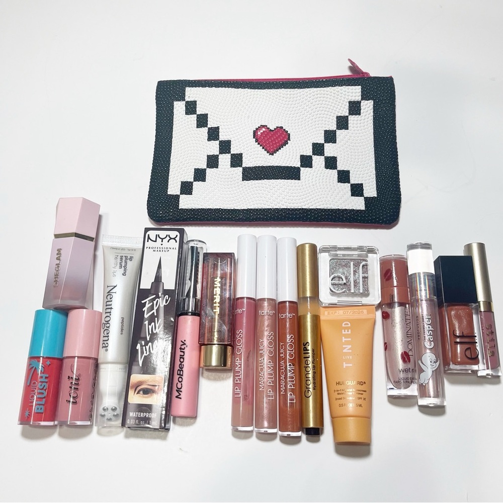 Makeup bundle Tarte, NYX, MCoBeauty, ELF, Grande Lips, Merit